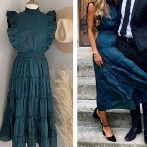 Lulu’s Take A Glance Emerald Green Tiered Mock Neck Midi Dress